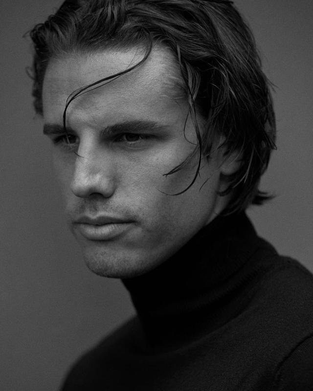 开云网页版-扑出姆巴佩点球 索默爱烹饪唱歌弹琴 脚下有活儿