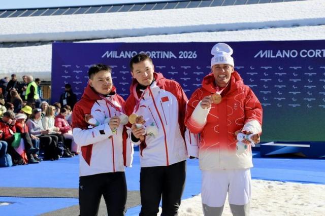 开云网页版-不抛弃，不放弃，中国运动员风采闪耀科尔蒂纳残奥单板滑雪公园！｜米兰冬残奥会特别报道